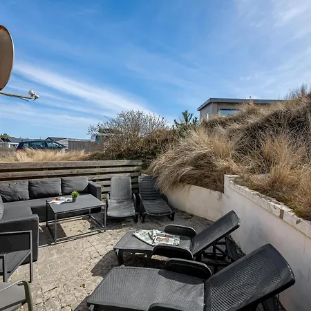 Lovely With Activity 100 Meters From The North Sea In Argab